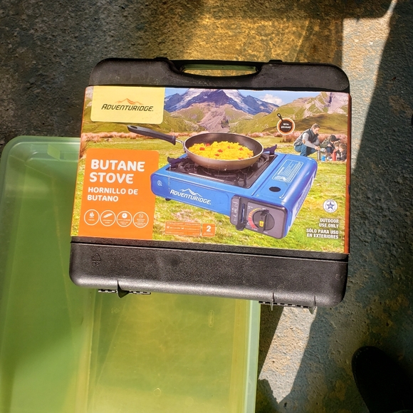 Adventuridge Portable Compact Butane Gas Camping Stove 7200 BTU- New In Box - Picture 2 of 4